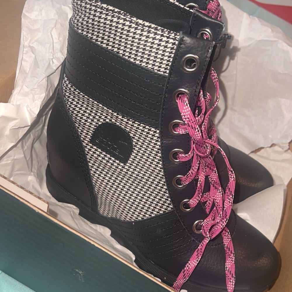New sorel boots